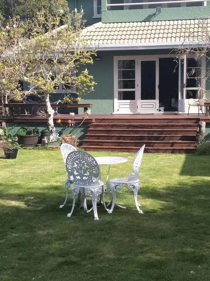 Amberly House Rotorua Acomodação com café da manhã Exterior foto